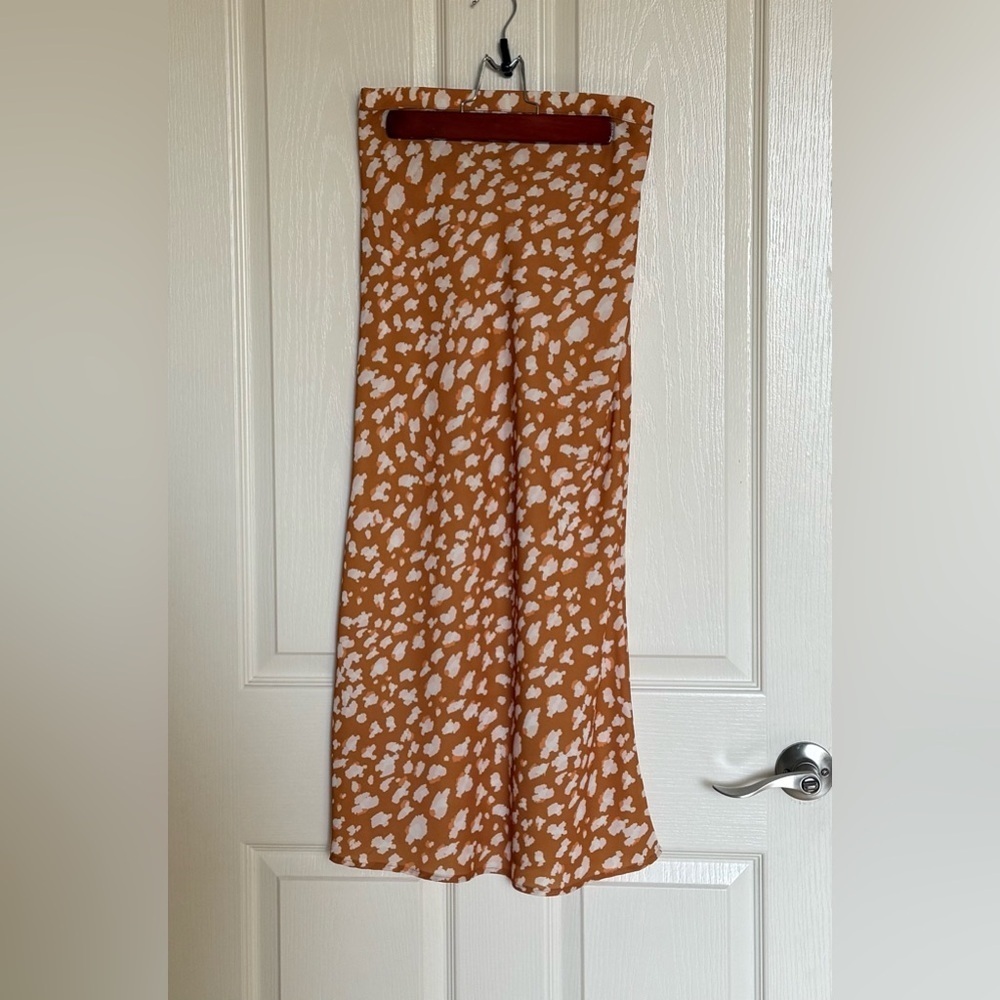 RESA Orange and Cream Patterned Midi Skirt - Size XS - Picture 2 of 6